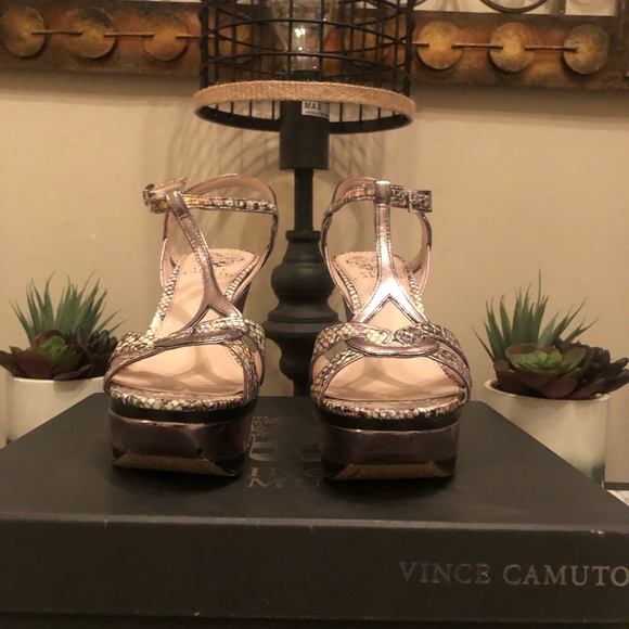 Vince Camuto Wedge heeled sandals; pewter with black trim; python detail; - Picture 4 of 8